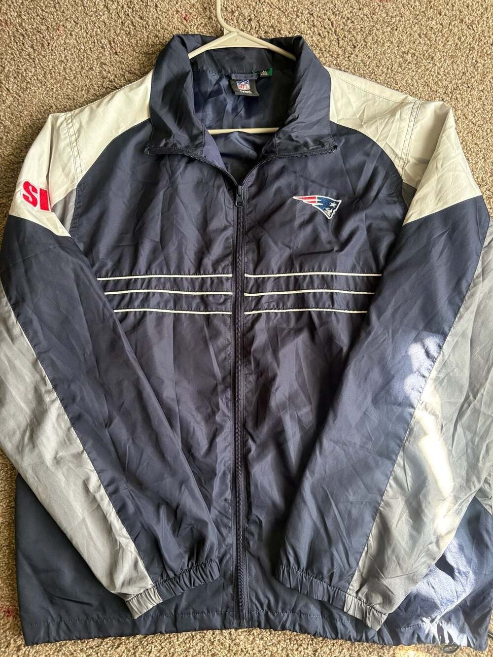Reebok New England Patriots Size L Windbreaker